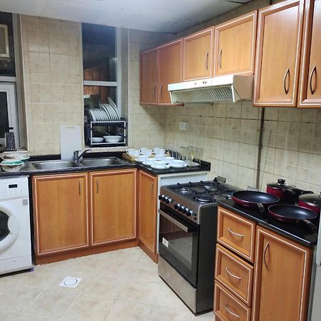 Arnim Suite - 3 Bedrooms Apartment Charjah Extérieur photo