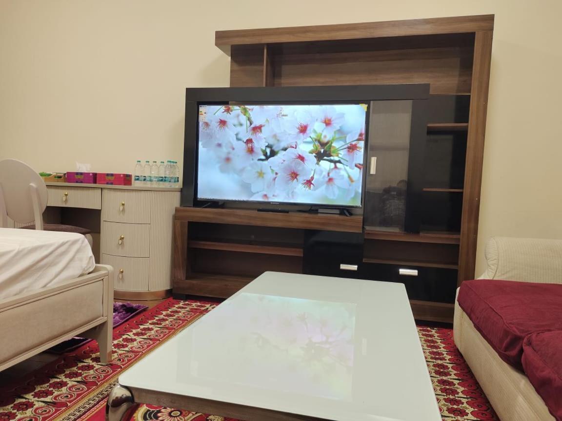 Arnim Suite - 3 Bedrooms Apartment Charjah Extérieur photo