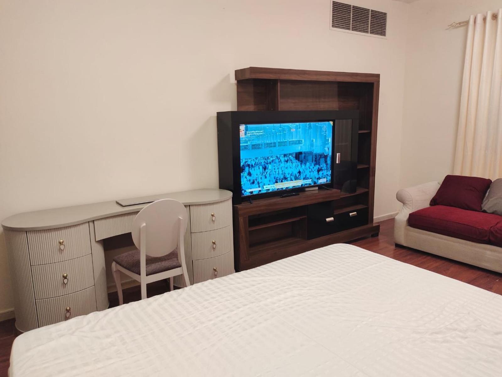 Arnim Suite - 3 Bedrooms Apartment Charjah Extérieur photo