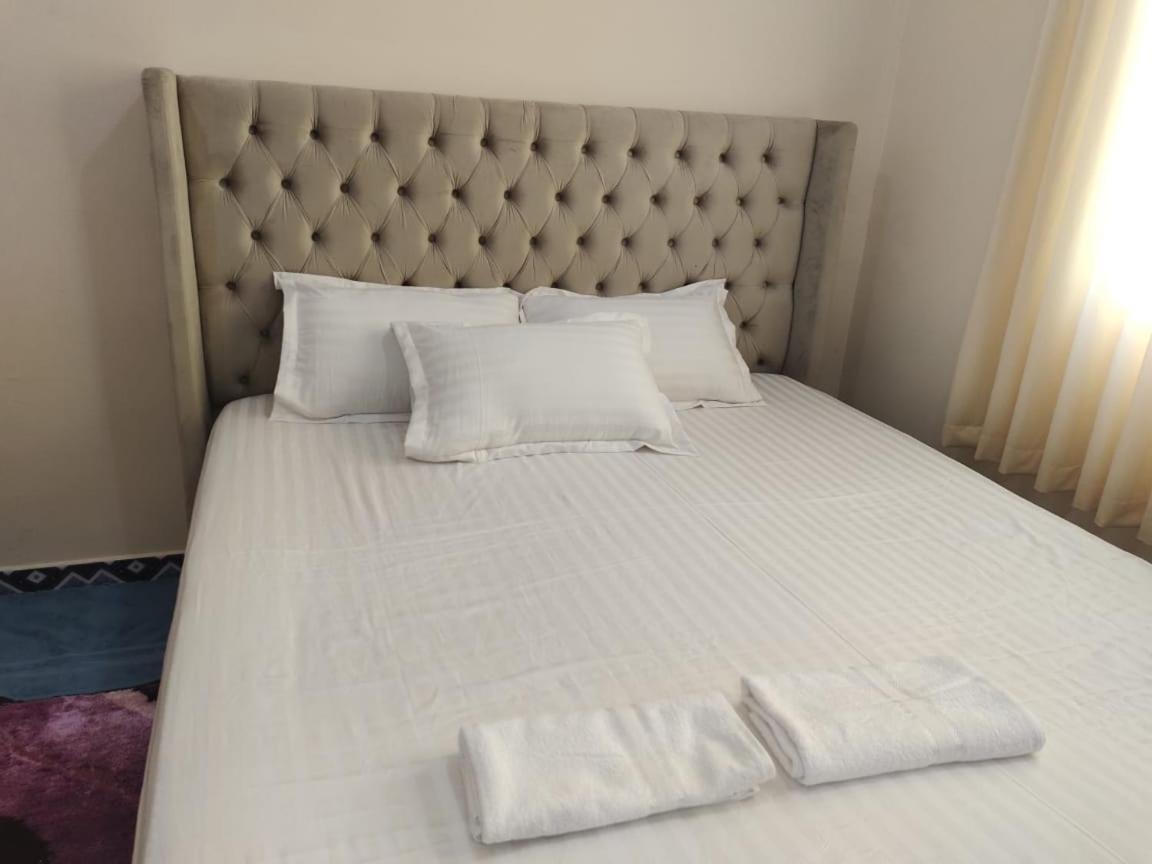 Arnim Suite - 3 Bedrooms Apartment Charjah Extérieur photo