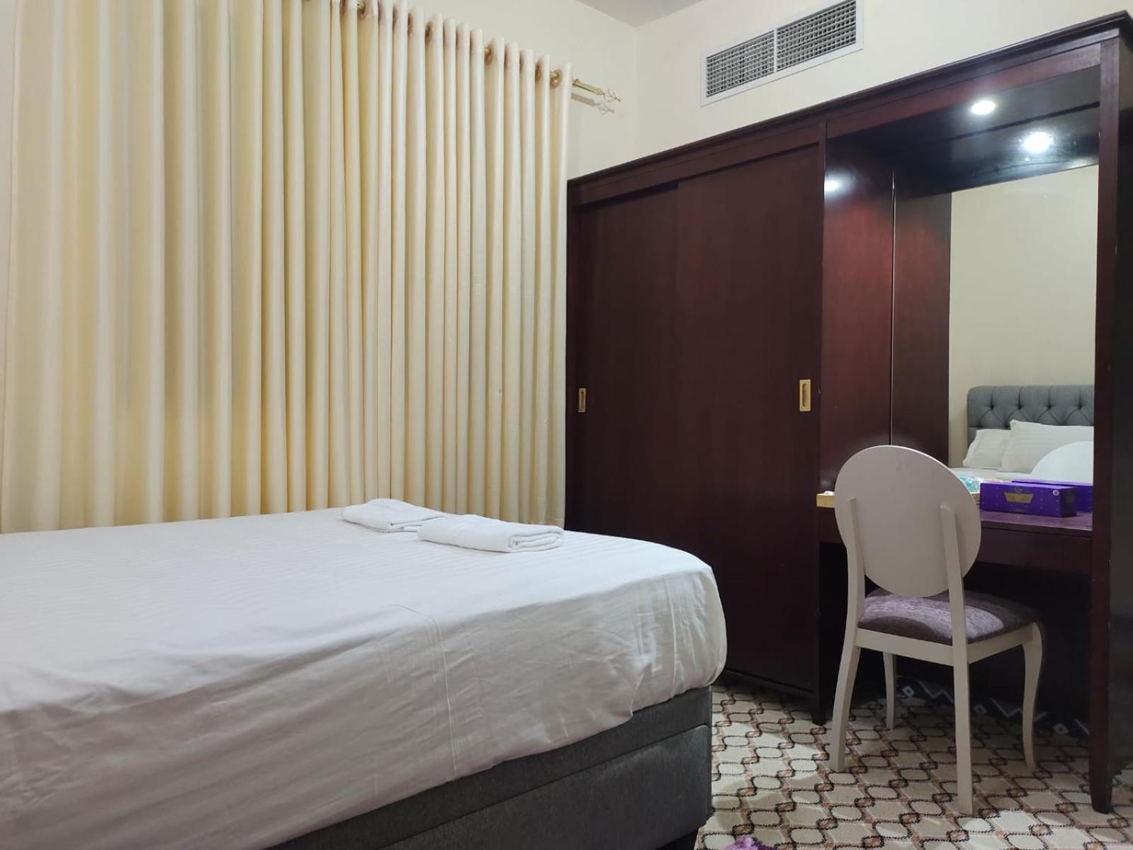 Arnim Suite - 3 Bedrooms Apartment Charjah Extérieur photo