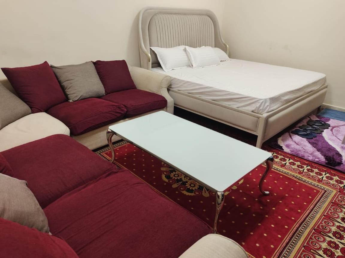 Arnim Suite - 3 Bedrooms Apartment Charjah Extérieur photo