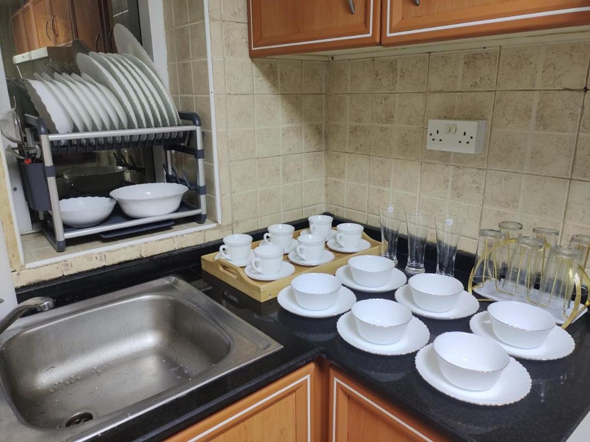 Arnim Suite - 3 Bedrooms Apartment Charjah Extérieur photo