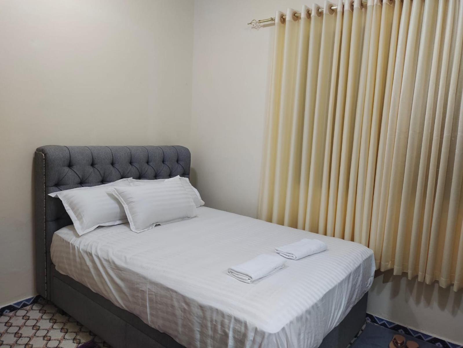 Arnim Suite - 3 Bedrooms Apartment Charjah Extérieur photo